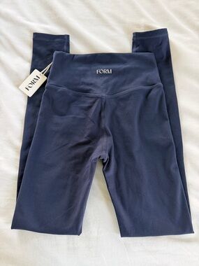 NWT FORM Navy Core Leggings Women’s XS